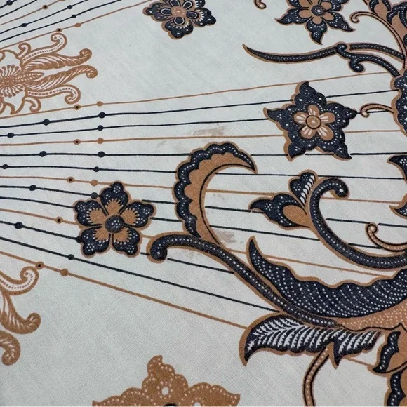 Gorgeous 35 Inch Square Scarf - Picture 8 of 15